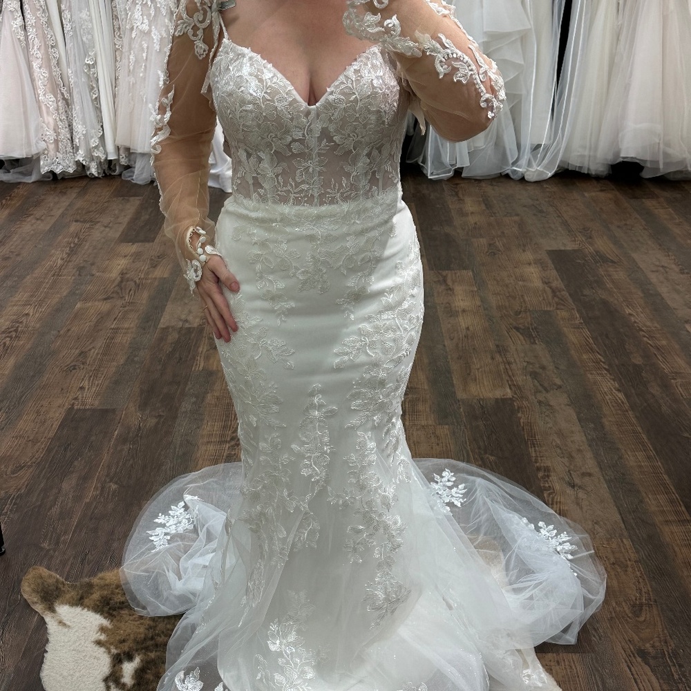 Stella York 7519 fit and flare wedding dress size 12 - Picture 2 of 10